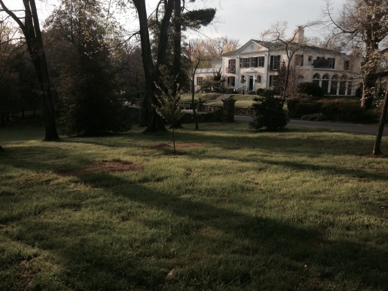 The main house of the Hotel and resturant